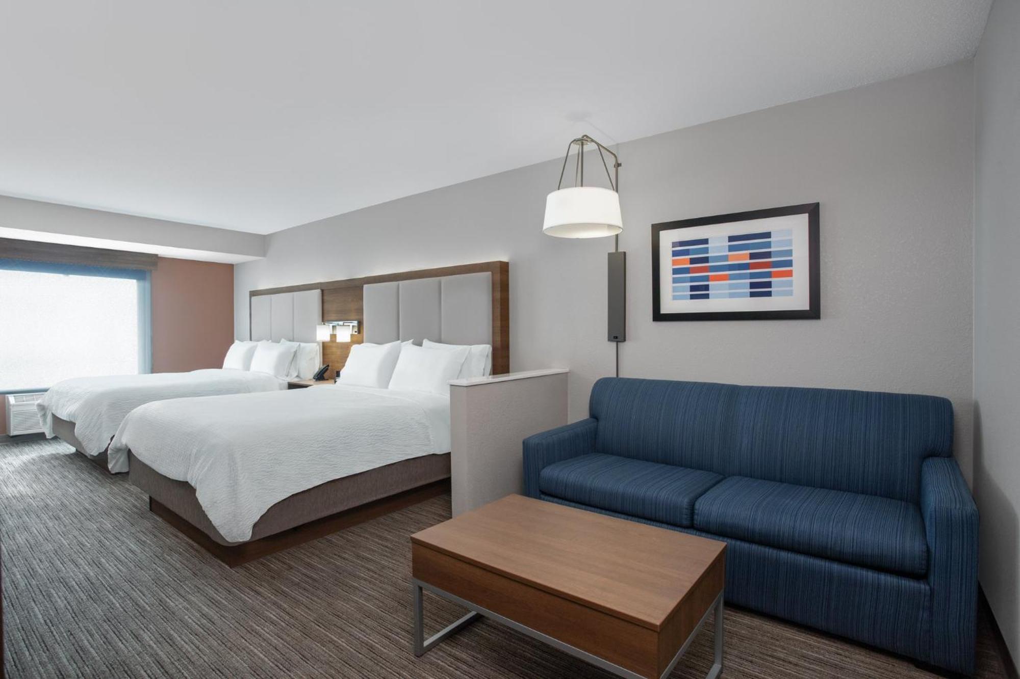 Holiday Inn Express & Suites Clinton, An Ihg Hotel Exterior foto